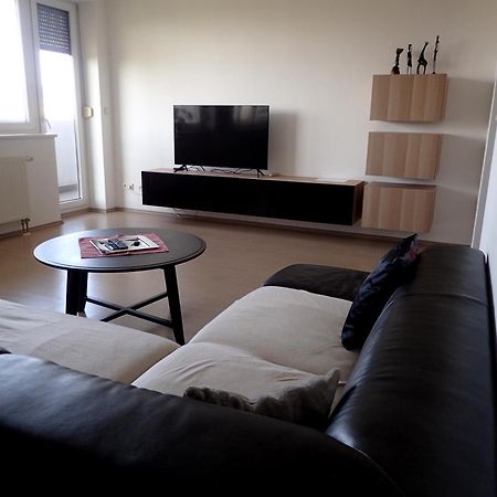 Marguerite Apartment - Parking Including Bratislava Exteriör bild
